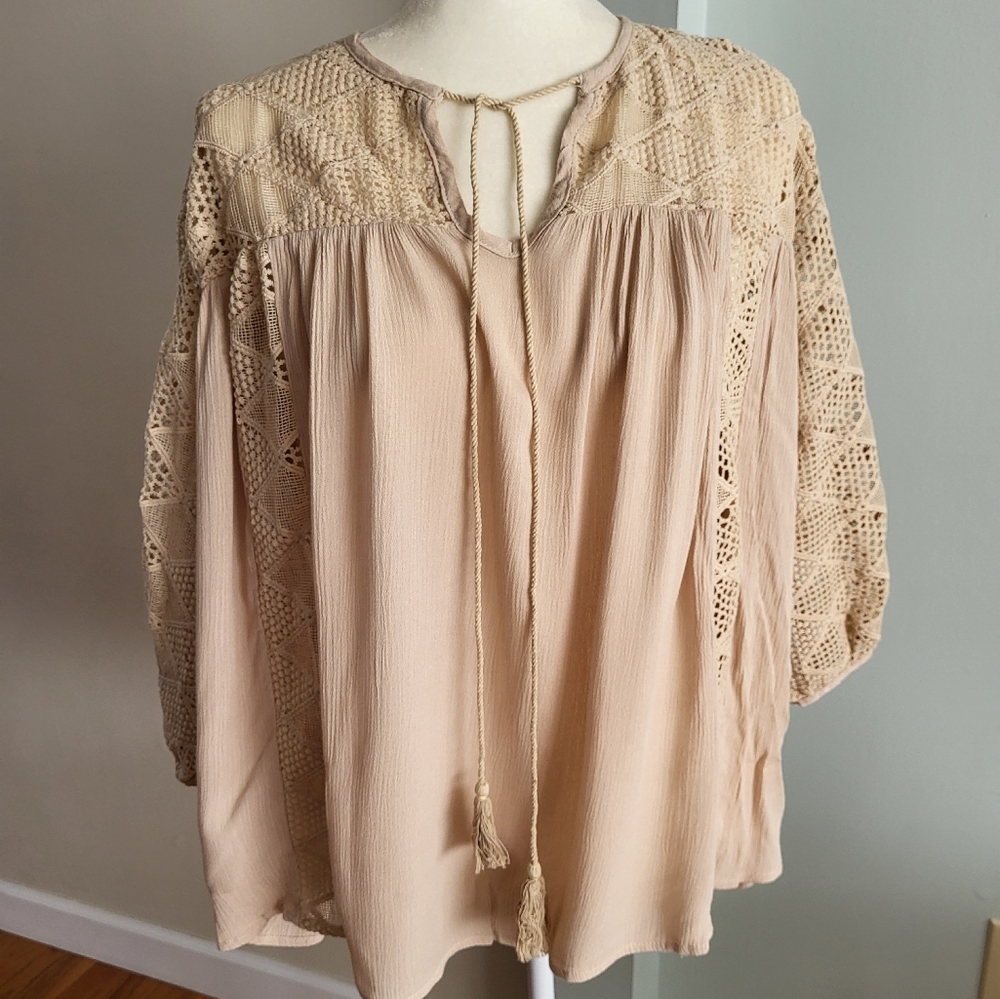 Kyemi Boho Lace Crochet Flowy‎ Shirt Blouse Beige Cream Size Small